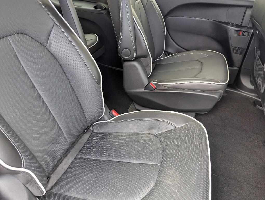 new 2025 Chrysler Pacifica Hybrid car, priced at $53,756