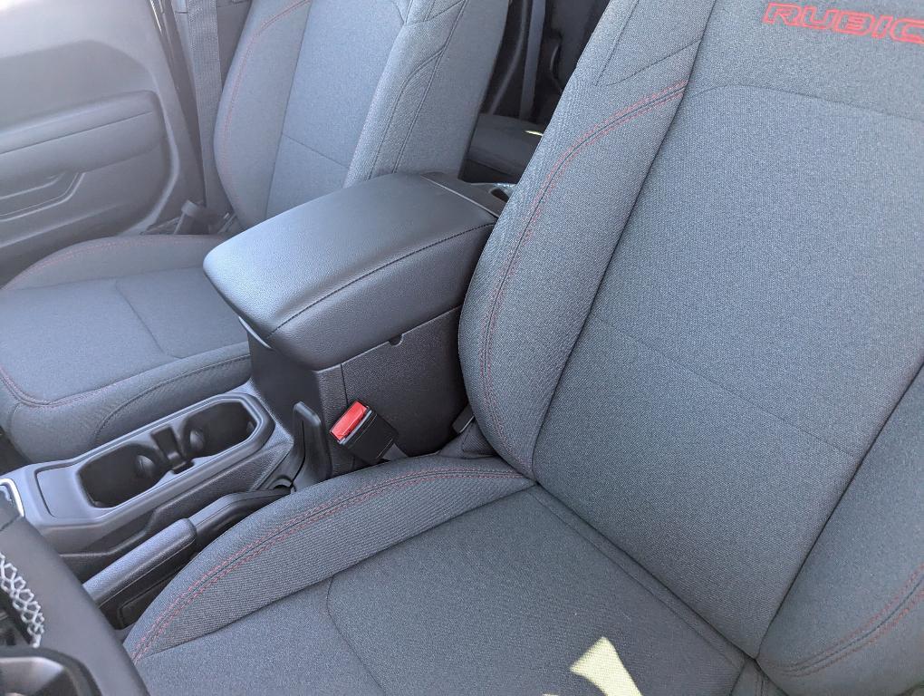 new 2025 Jeep Gladiator car, priced at $52,885