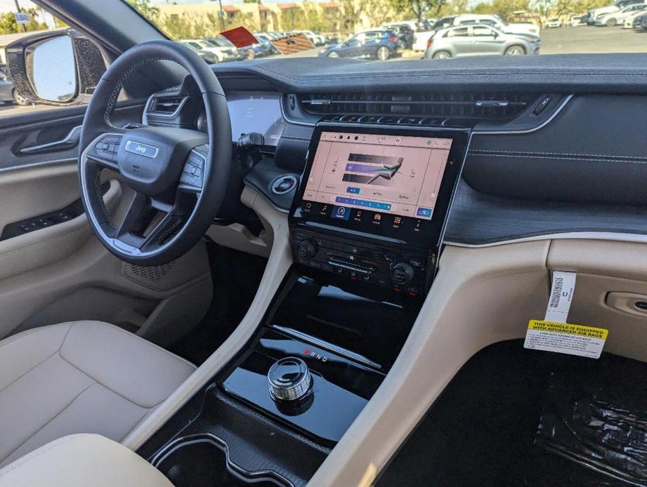 new 2025 Jeep Grand Cherokee car, priced at $43,020