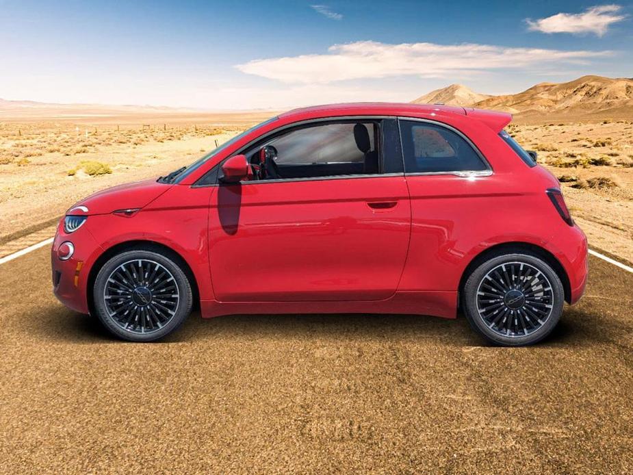 new 2024 FIAT 500e car