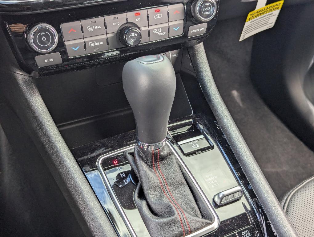 new 2025 Jeep Compass car, priced at $35,862