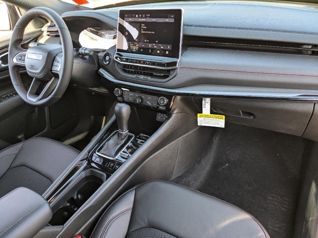 new 2025 Jeep Compass car, priced at $30,178