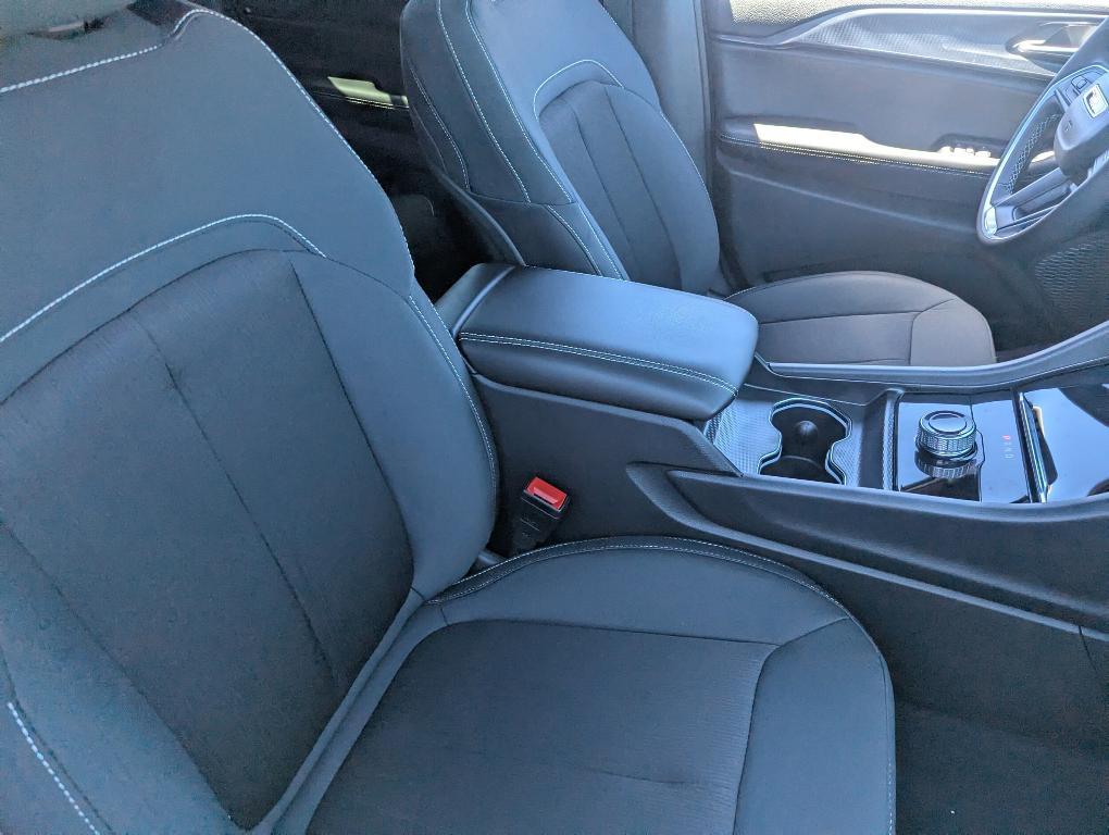 new 2025 Jeep Grand Cherokee car, priced at $35,181