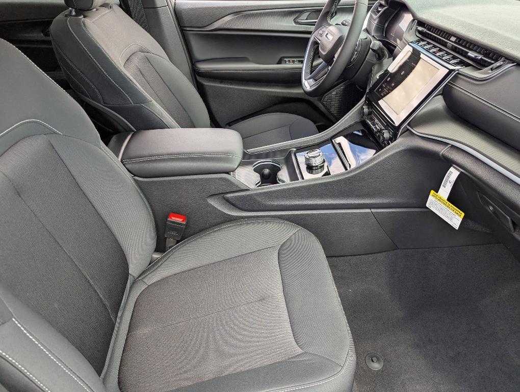 new 2025 Jeep Grand Cherokee L car, priced at $65,853