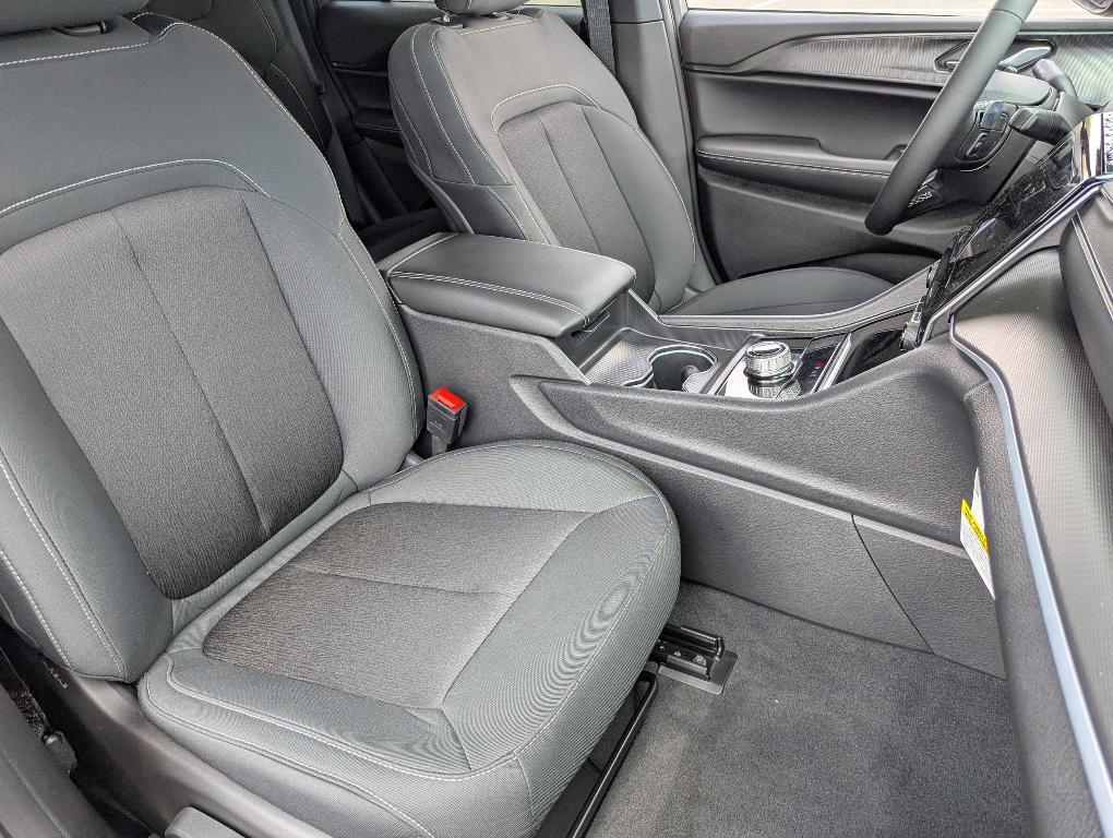 new 2025 Jeep Grand Cherokee L car, priced at $65,853