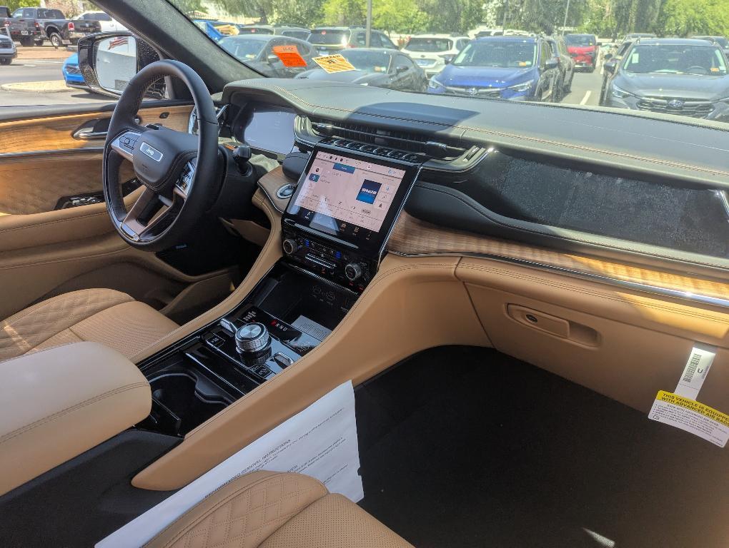 new 2025 Jeep Grand Cherokee L car, priced at $71,225