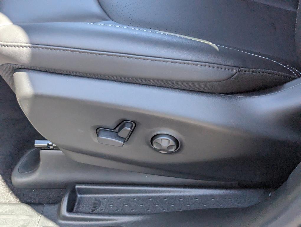 new 2025 Chrysler Voyager car, priced at $40,113