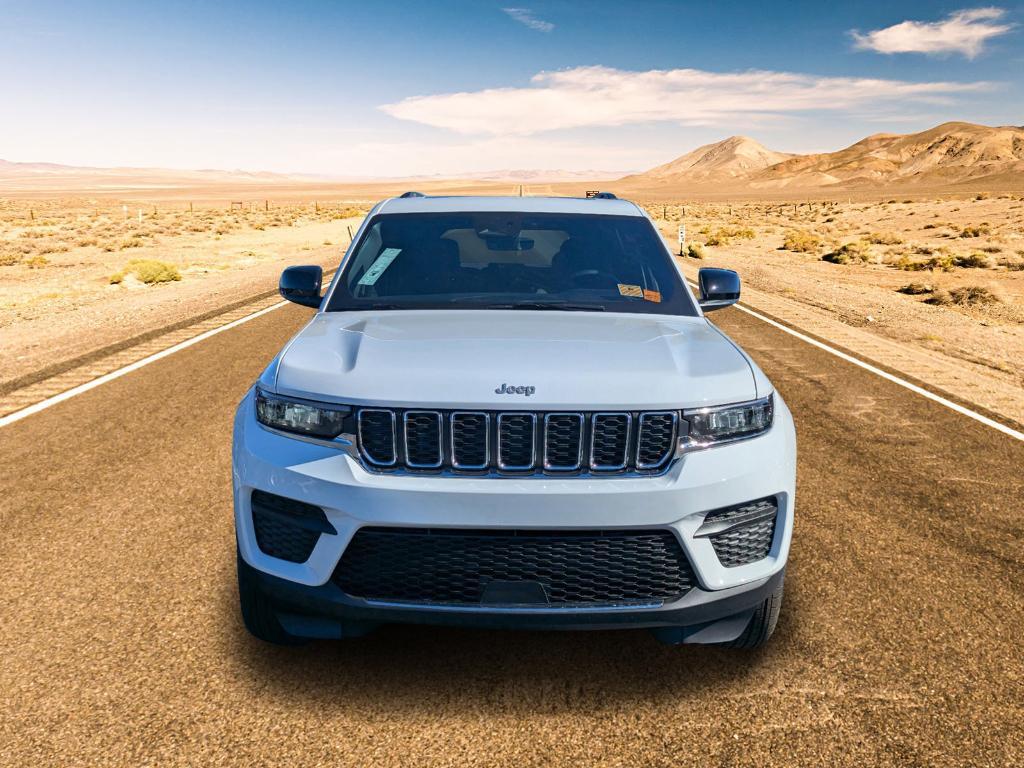 new 2025 Jeep Grand Cherokee car, priced at $41,462