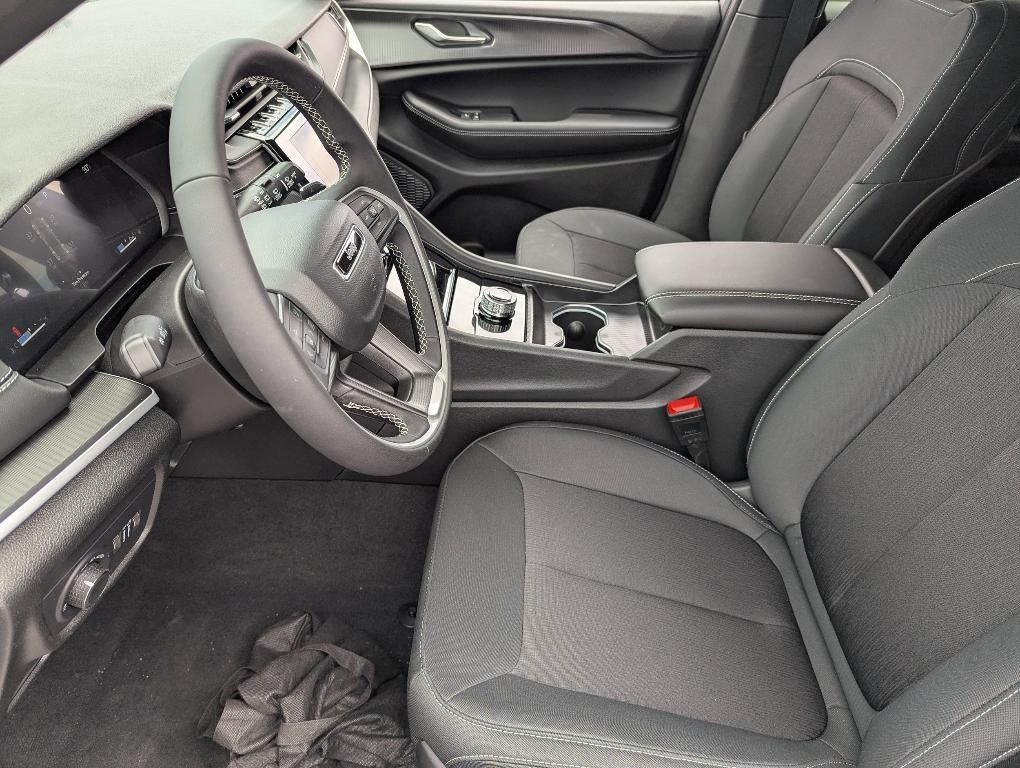 new 2025 Jeep Grand Cherokee car, priced at $34,586