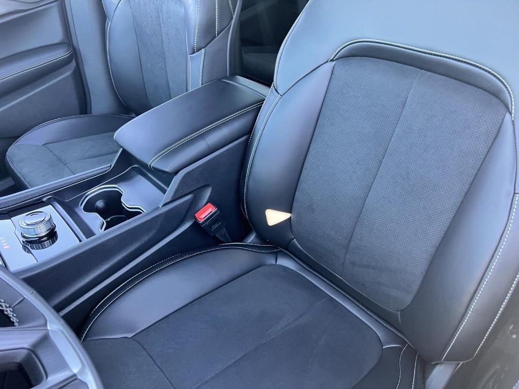 new 2025 Jeep Grand Cherokee car, priced at $39,600