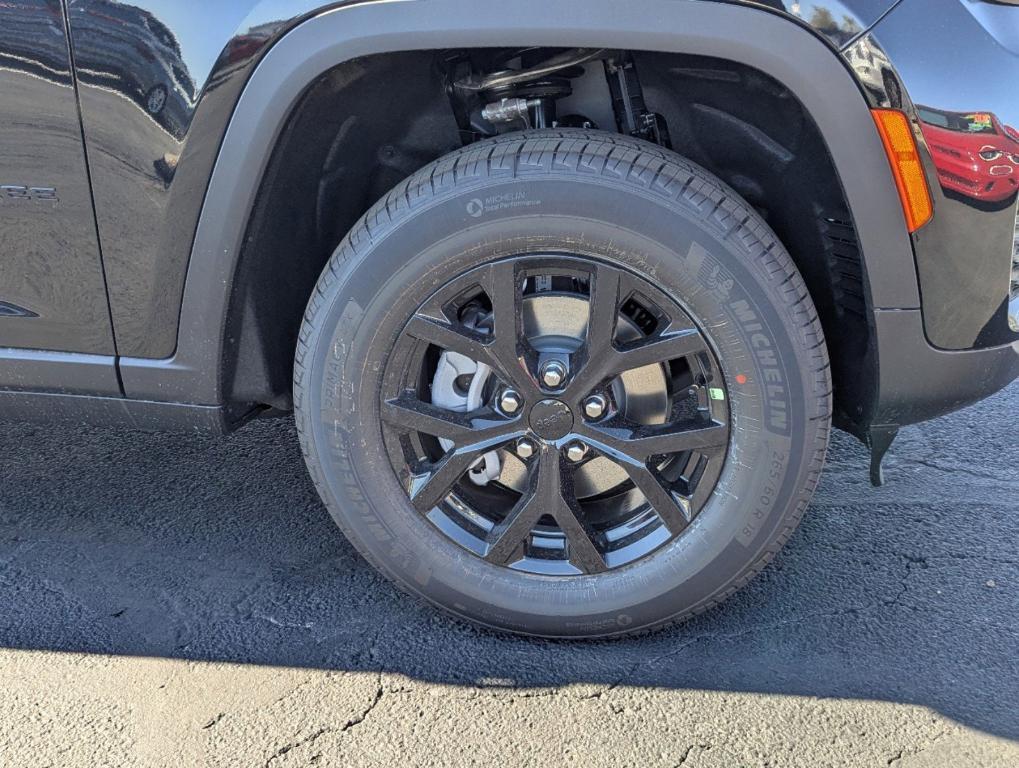 new 2025 Jeep Grand Cherokee car, priced at $41,000