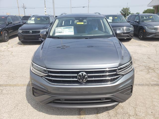 new 2024 Volkswagen Tiguan car, priced at $33,275