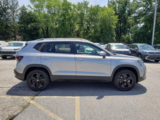 new 2025 Volkswagen Taos car, priced at $34,298
