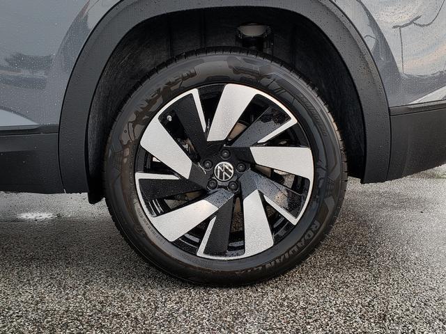 new 2025 Volkswagen Atlas Cross Sport car, priced at $42,932