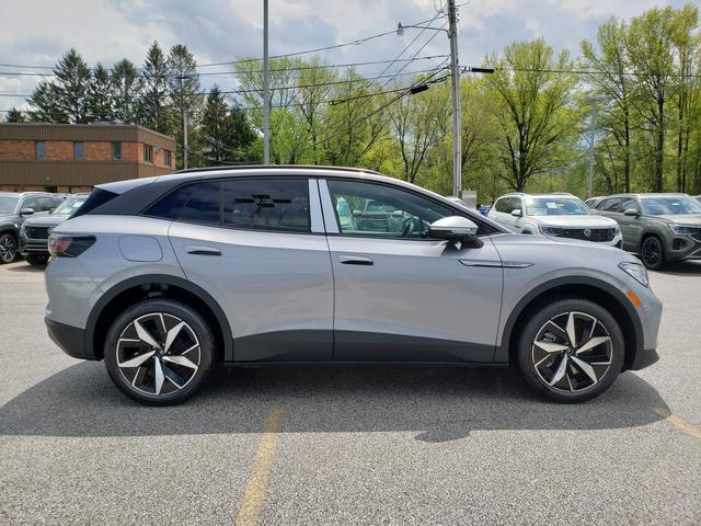 new 2025 Volkswagen ID.4 car, priced at $49,516