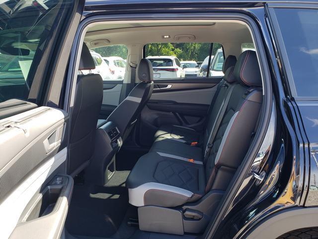 new 2025 Volkswagen Atlas car, priced at $44,443