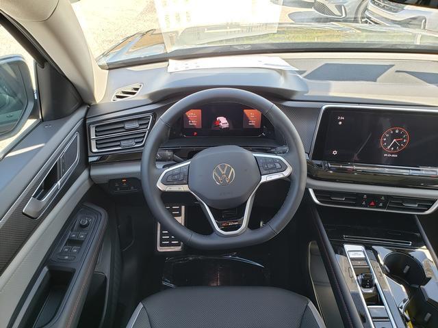 new 2025 Volkswagen Atlas car, priced at $44,443