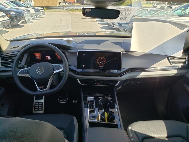 new 2025 Volkswagen Atlas car, priced at $44,443