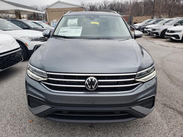 new 2024 Volkswagen Tiguan car, priced at $32,035