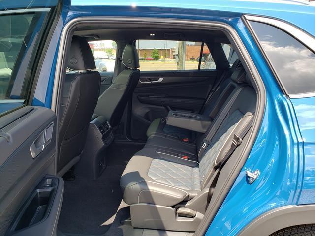 new 2025 Volkswagen Atlas Cross Sport car, priced at $49,801