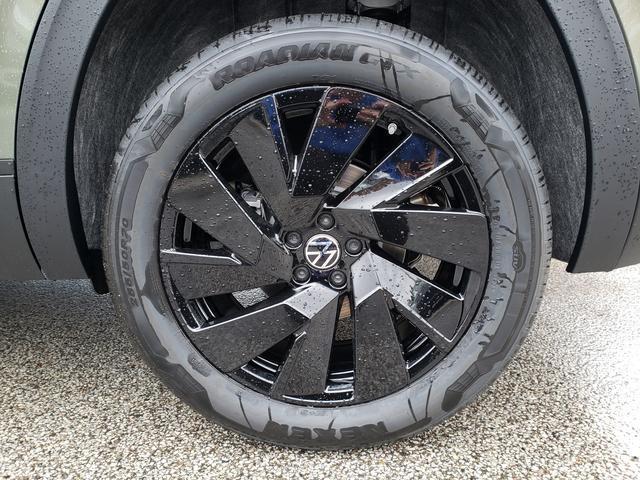 new 2026 Volkswagen Atlas Cross Sport car, priced at $46,833