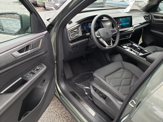 new 2026 Volkswagen Atlas Cross Sport car, priced at $46,833