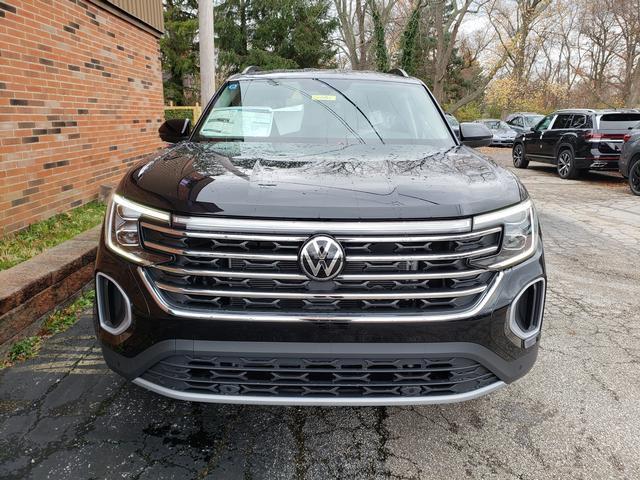 new 2025 Volkswagen Atlas car, priced at $43,748