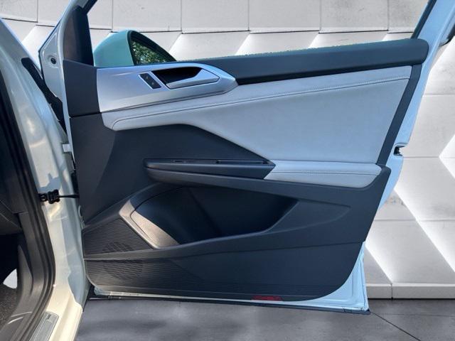 new 2025 Volkswagen Taos car