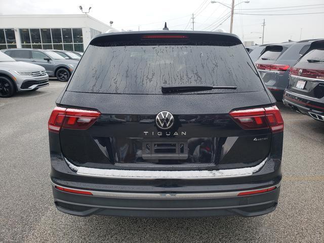 new 2024 Volkswagen Tiguan car, priced at $32,035