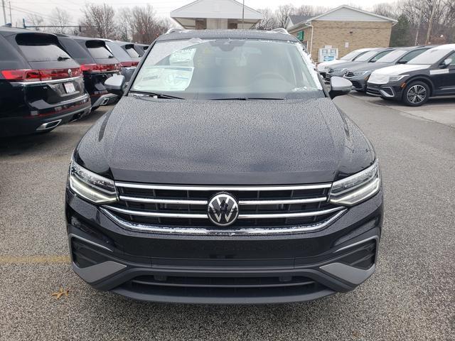 new 2024 Volkswagen Tiguan car, priced at $32,035