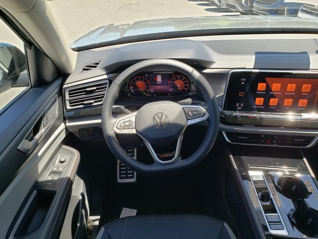 new 2025 Volkswagen Atlas car, priced at $44,245
