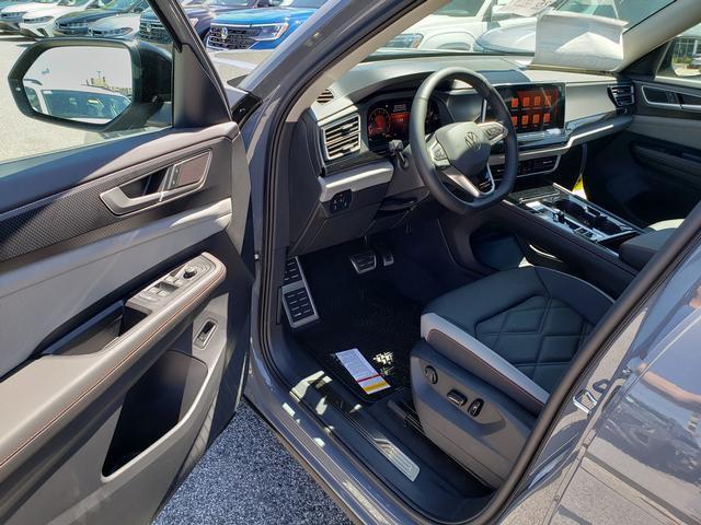 new 2025 Volkswagen Atlas car, priced at $44,245