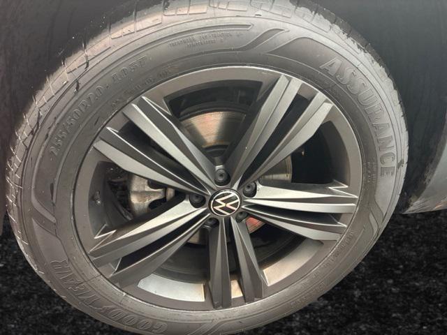 used 2021 Volkswagen Atlas car, priced at $25,264