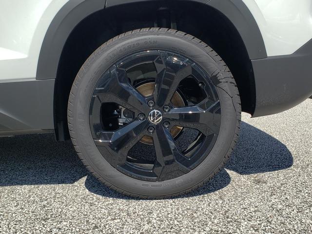 new 2025 Volkswagen Taos car, priced at $35,256