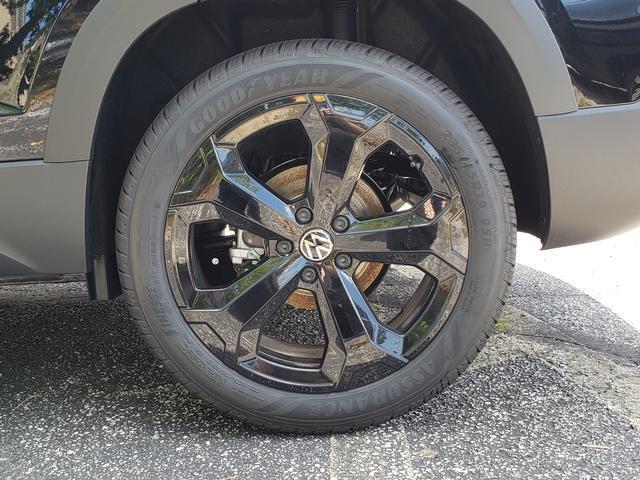 new 2025 Volkswagen Taos car, priced at $31,658