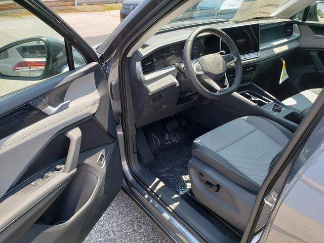 new 2025 Volkswagen Tiguan car, priced at $34,928