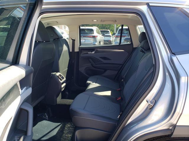 new 2025 Volkswagen Tiguan car, priced at $35,355