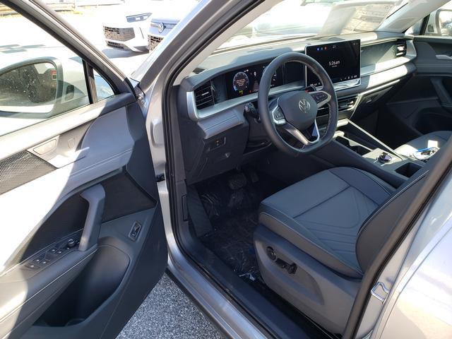 new 2025 Volkswagen Tiguan car, priced at $35,355