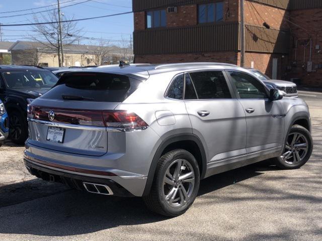 new 2024 Volkswagen Atlas Cross Sport car, priced at $47,241