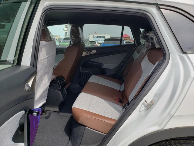 new 2025 Volkswagen ID.4 car, priced at $44,579
