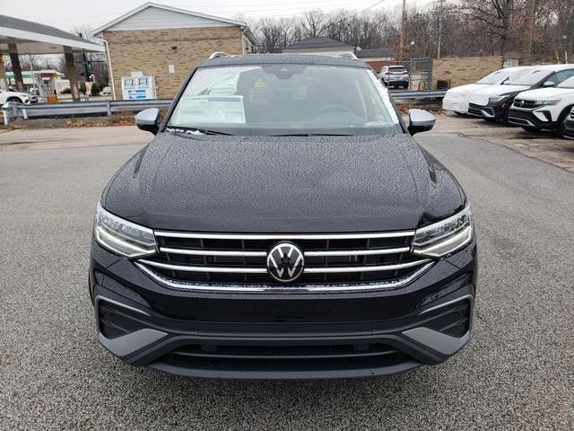 new 2024 Volkswagen Tiguan car, priced at $32,035