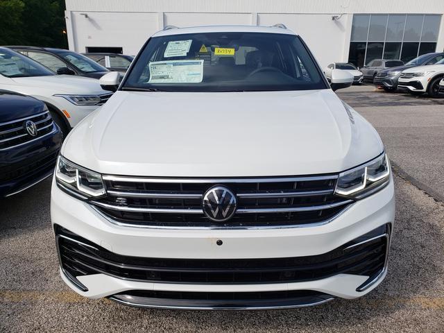 new 2024 Volkswagen Tiguan car, priced at $38,063