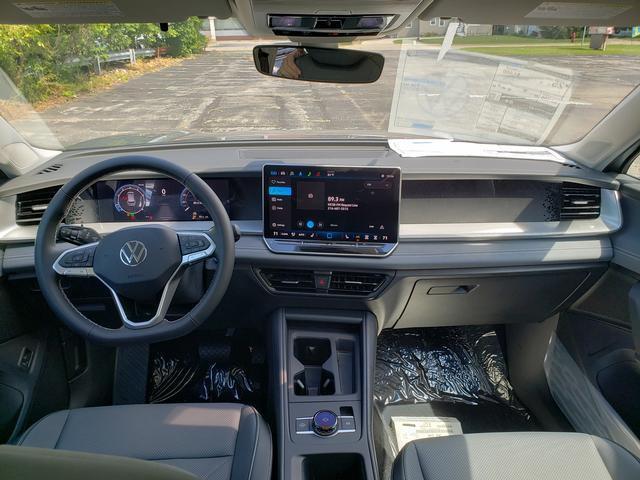 new 2025 Volkswagen Tiguan car, priced at $35,019