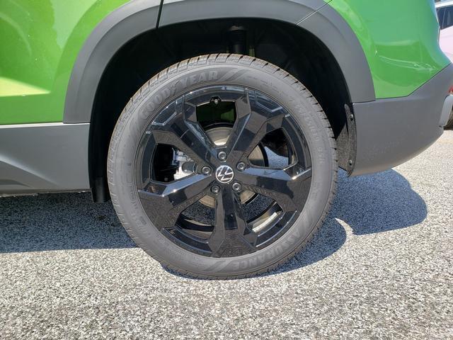 new 2025 Volkswagen Taos car, priced at $32,106