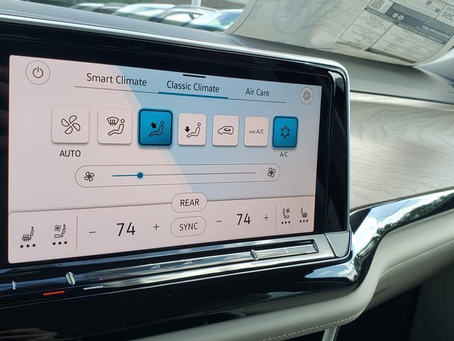 new 2026 Volkswagen Atlas car, priced at $48,044