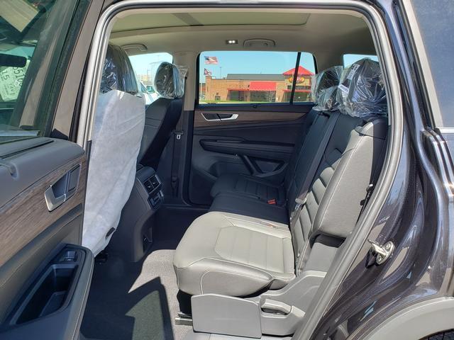 new 2025 Volkswagen Atlas car, priced at $47,301