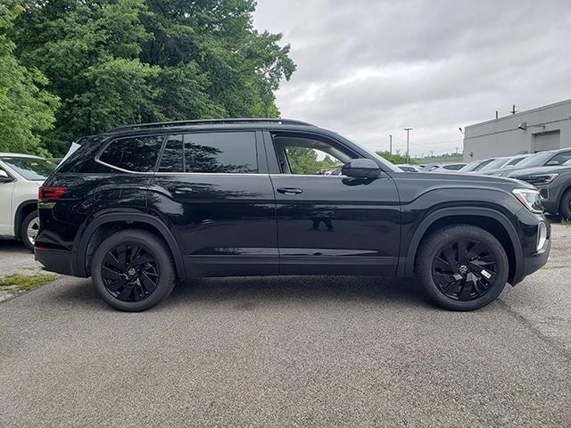 new 2024 Volkswagen Atlas car, priced at $42,535