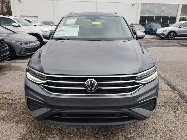 new 2024 Volkswagen Tiguan car, priced at $32,035