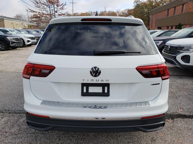 new 2024 Volkswagen Tiguan car, priced at $32,208