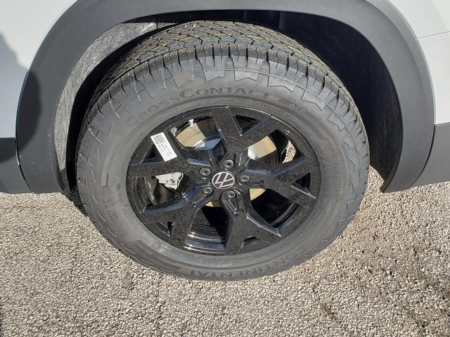 new 2025 Volkswagen Atlas car, priced at $46,451